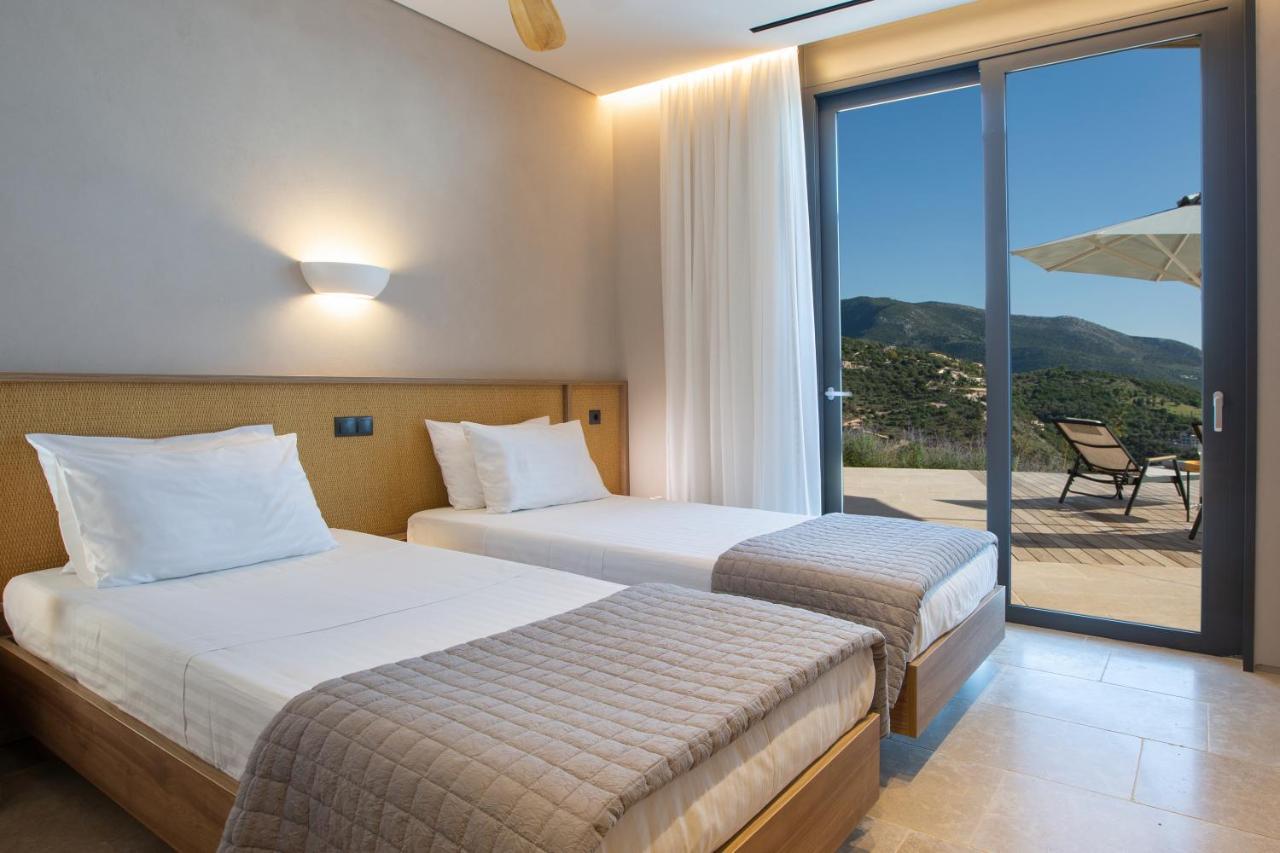 Blooms Of Sivota Bay - Luxury Villas With Private Heated Pool 外观 照片